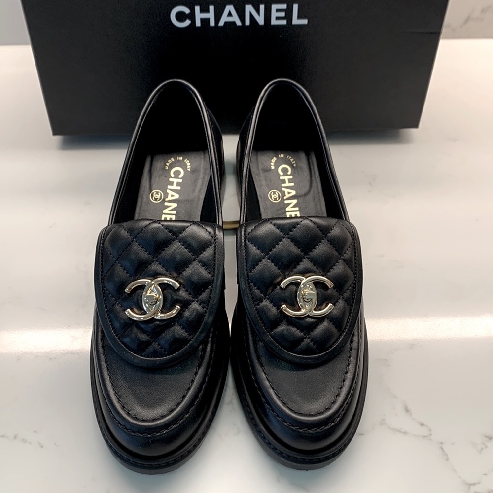 CHANEL Lambskin Quilted CC Turnlock Loafers size 38